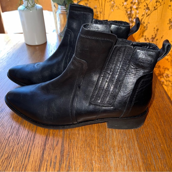 Superdry Black Leather Ankle Chelsea Boots Size 7 - Picture 7 of 12
